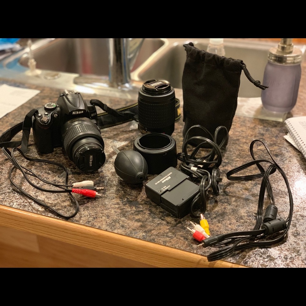 Nikon D5000 bundle - Picture 4 of 15